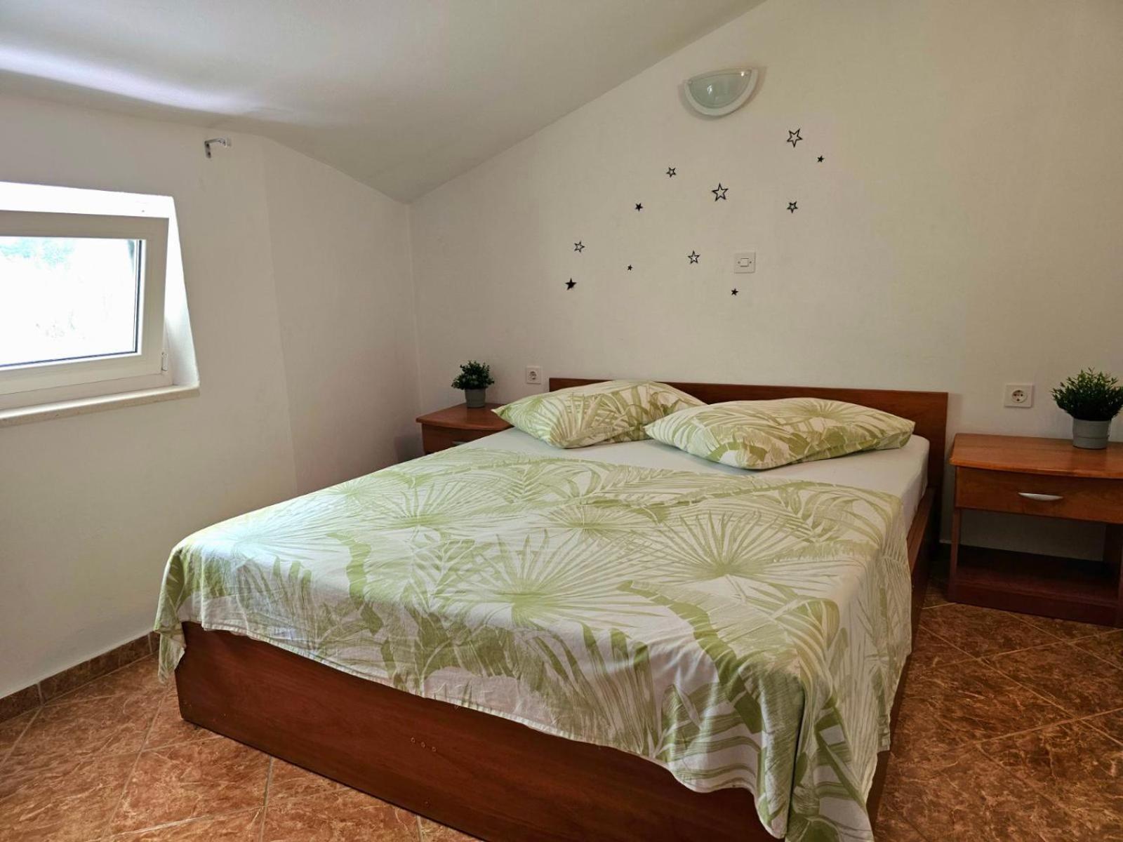 Apartment Jelena Rab Town Exterior photo